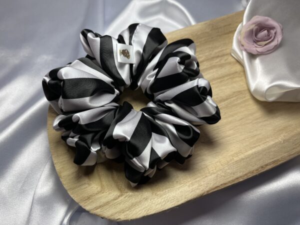 Scrunchie wzorzysta Zebra - obrazek 2