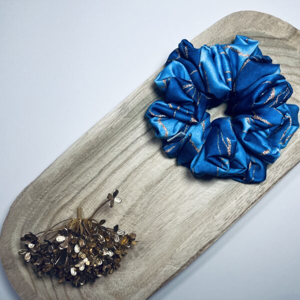 Scrunchie wzorzysta Blue Lagoon