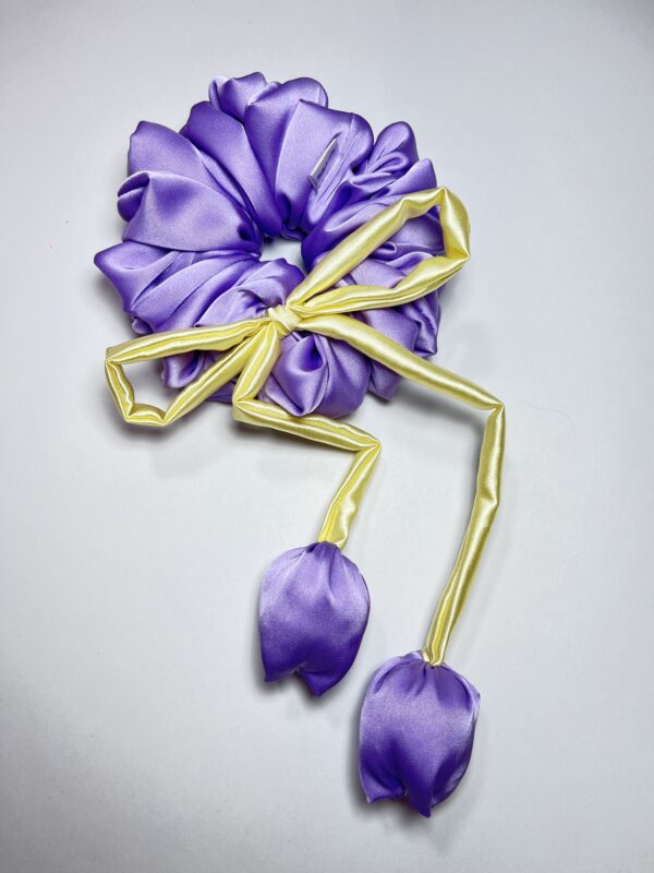 Scrunchie jednolita z dodatkiem - Liliowy Tulipan